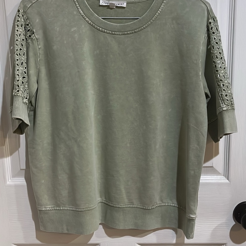Sage Green eyelet sleeve’s top